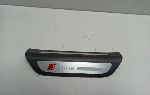 Audi Q3 8U Rear sill trim cover 8U0853376C