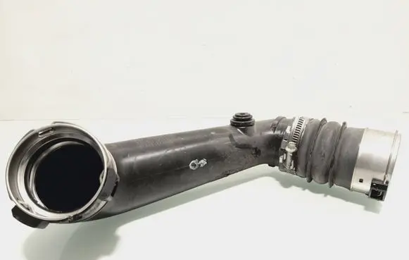 Land Rover Defender Intercooler hose/pipe JPLA6F073Ac