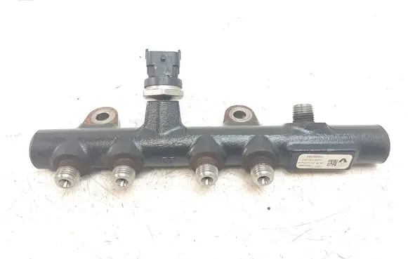 Nissan NV200 Fuel main line pipe H8201157327 132320394 H8201232985