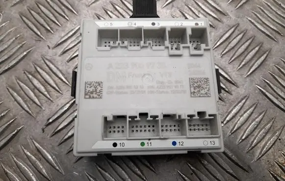 Mercedes-Benz GLC C254 Door control unit/module A2239009738