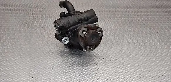 Volkswagen Golf IV Power steering pump 1J0422154A