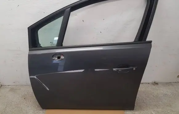 Opel Meriva B Front door