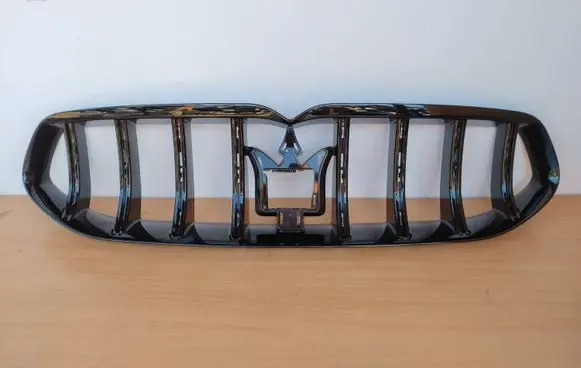 Maserati Grecale Front bumper upper radiator grill 670167295