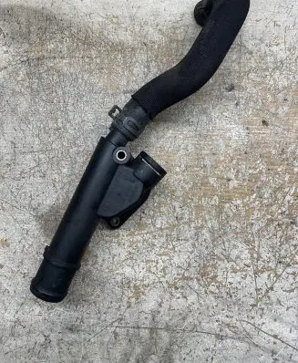 Audi A6 S6 C5 4B Engine coolant pipe/hose 038121132