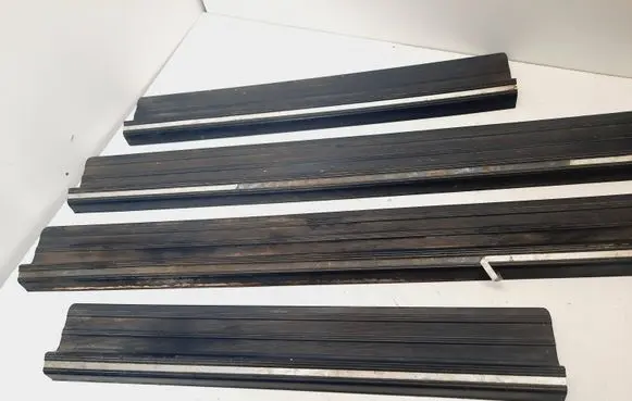Mercedes-Benz W123 sill trim set (inner) 
