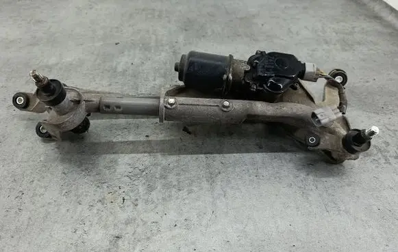 Honda CR-V Front wiper linkage