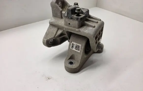Hyundai Ioniq 5 Engine mount bracket 218A0GI1000