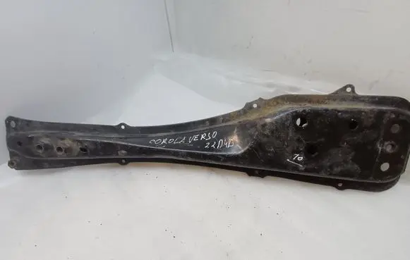 Toyota Corolla Verso AR10 Front subframe