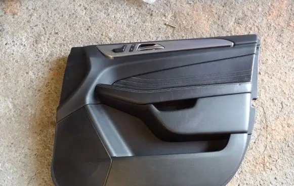 Mercedes-Benz ML W166 Front door card panel trim