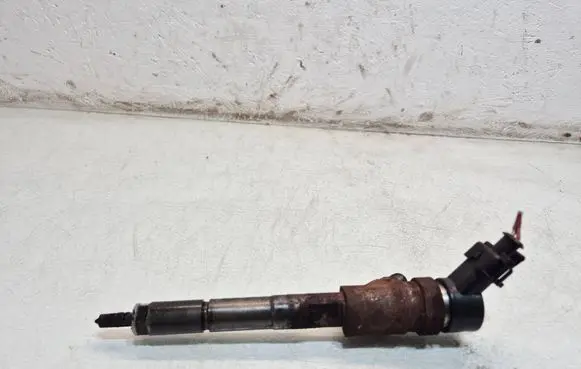 Toyota Corolla E140 E150 Fuel injector 2367033040