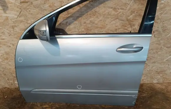Mercedes-Benz R W251 Front door