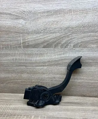 Ford Mondeo MK IV Accelerator throttle pedal 6G929F836RC 6PV00922014