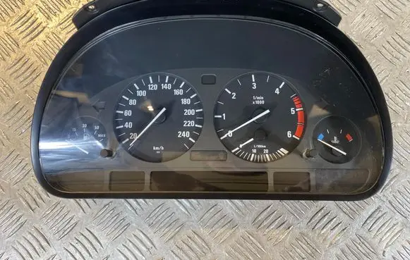 BMW 5 E39 Speedometer (instrument cluster) 6914882 62116914882 1100087849
