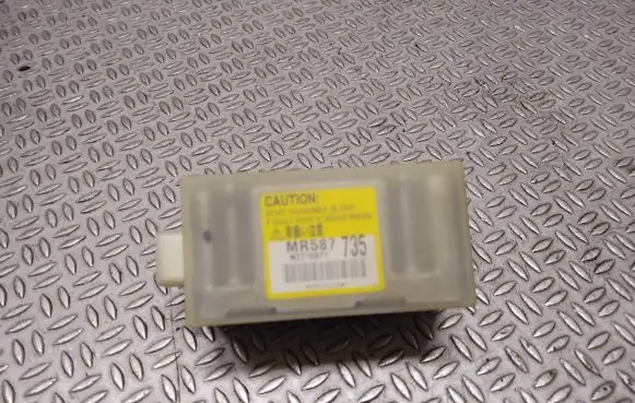 Mitsubishi Outlander Airbag deployment crash/impact sensor W2T10671