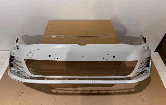 Volkswagen Golf VII Front bumper