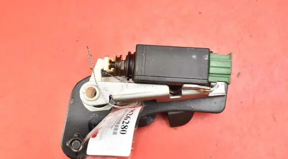 Land Rover Discovery 3 - LR3 Tailgate/trunk/boot lock/catch/latch 51247016050
