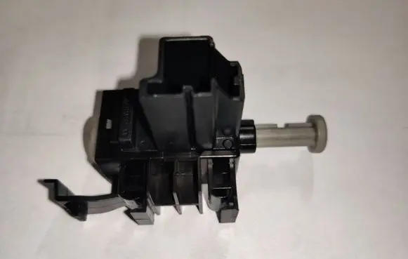 Clutch pedal sensor