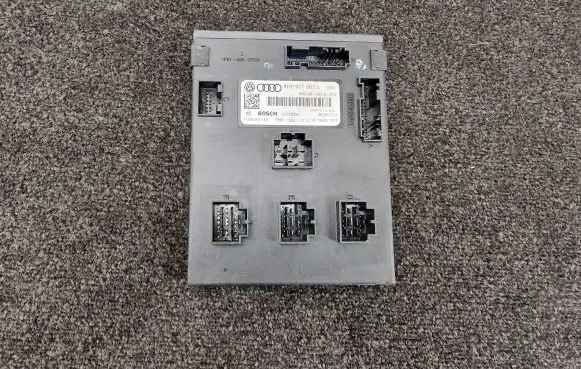 Audi A8 S8 D4 4H Comfort/convenience module 4H0907063L