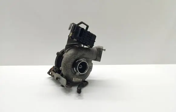 BMW 5 E60 E61 Turbo 758351 7583510003 10900944