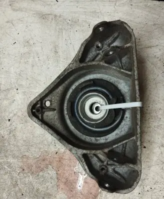 Audi A6 S6 C6 4F Engine mount bracket 12383G