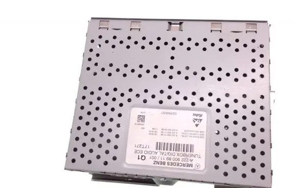 Mercedes-Benz E W238 Radio/CD/DVD/GPS head unit A2229008911
