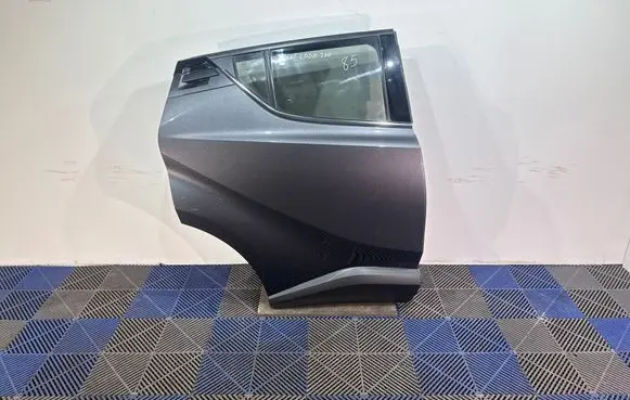 Toyota C-HR I Rear door 