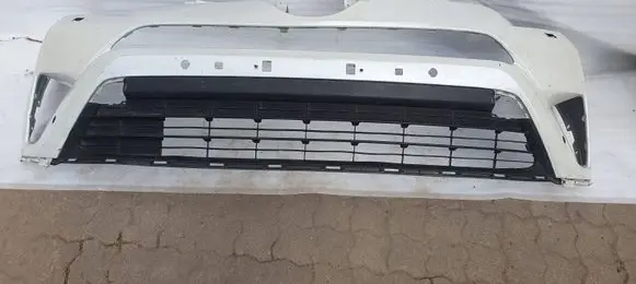 Toyota RAV 4 (XA40) Front bumper 521190R180