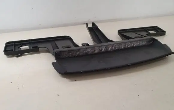 Volvo S80 Third/center stoplight 8693988
