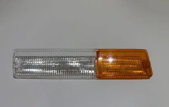 Nissan Bluebird Headlight lense 21023235