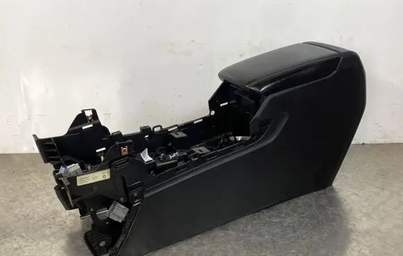 Jeep Grand Cherokee WL Glove box central console 68472822AA