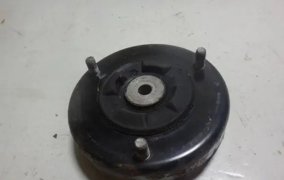 BMW 5 E39 Front shock absorber mounting bracket
