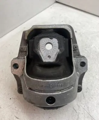 Audi A5 8T 8F Engine mount bracket 8R0199381