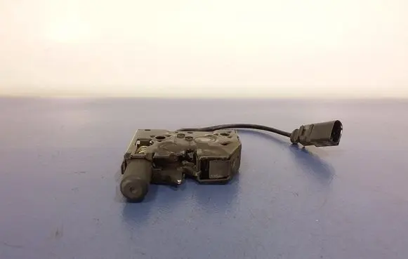 Audi A8 S8 D4 4H Engine bonnet/hood lock/catch 4H0823509C