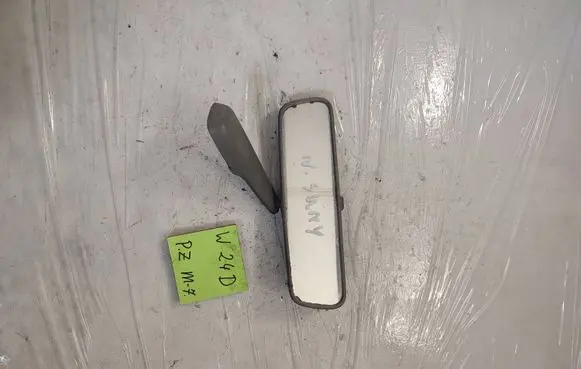 Nissan Sunny Rear view mirror (interior) E130187858