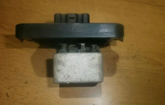 Mitsubishi Colt Heater blower motor/fan resistor 76344