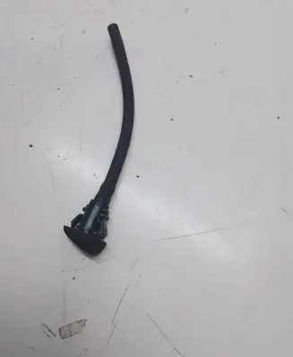 Windshield washer spray nozzle