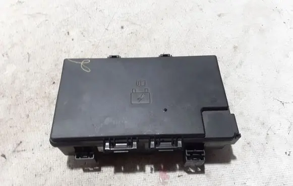 Dodge Durango Fuse module 68253444AB