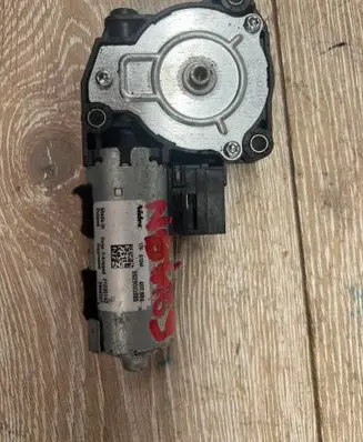 BMW 4 G22 G23 G24 G26 Sunroof motor/actuator 9929003888