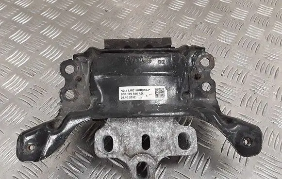 Skoda Octavia Mk3 (5E) Engine mount bracket 5q0199555ad