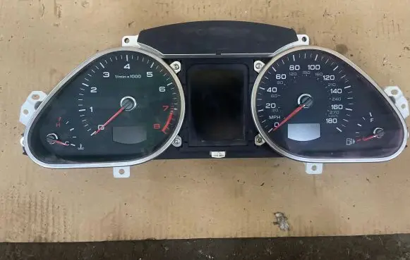 Audi A6 S6 C6 4F Speedometer (instrument cluster) 4F0920983H