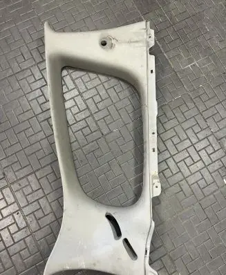 (D)pillar trim (top)