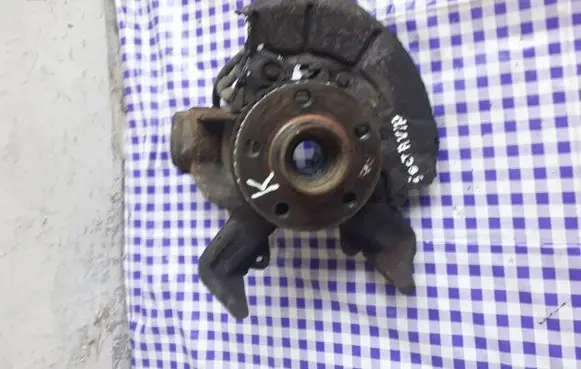 Skoda Octavia Mk1 (1U) Front wheel hub