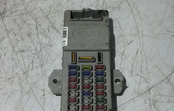 KIA Sorento Fuse module
