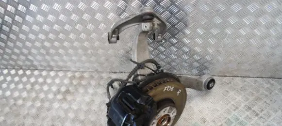 BMW 6 F06 Gran coupe Front wheel hub spindle knuckle 