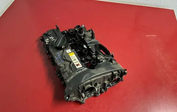 BMW X1 F48 F49 Rocker cam cover 7611278 11127611278