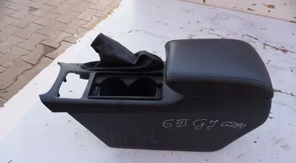 Mazda 6 Center console 