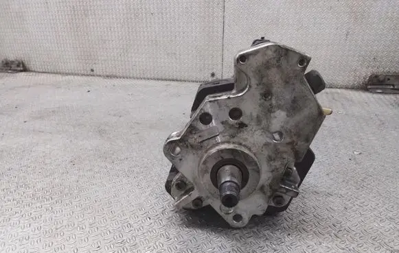 Renault Laguna II Fuel injection high pressure pump 8200456693 0445010075