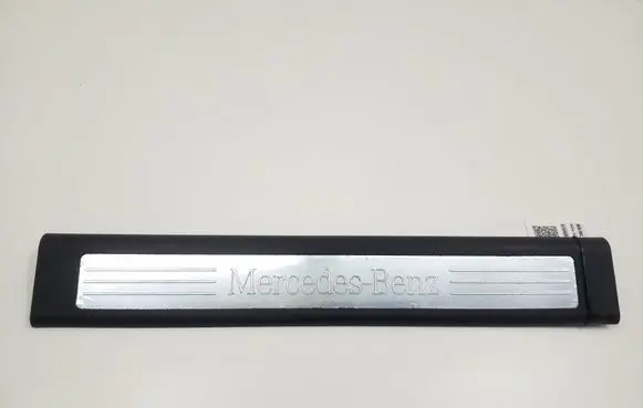 Mercedes-Benz ML W164 Front sill trim cover A1646803435