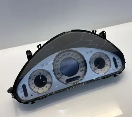 Mercedes-Benz E W211 Speedometer (instrument cluster) A2115408947 110080284038 2115408947