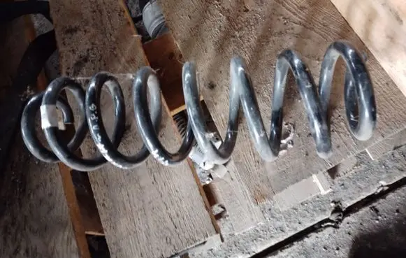 Volkswagen Tiguan Rear coil spring